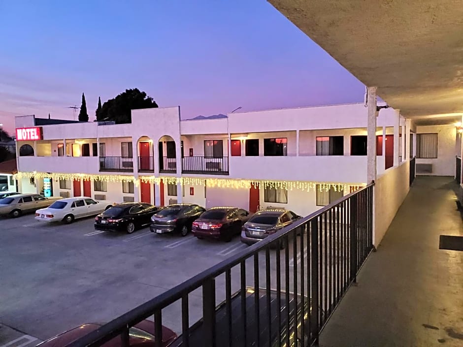 Eunice Plaza Motel