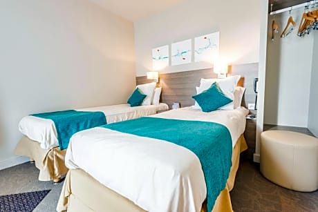 2 Single Beds
