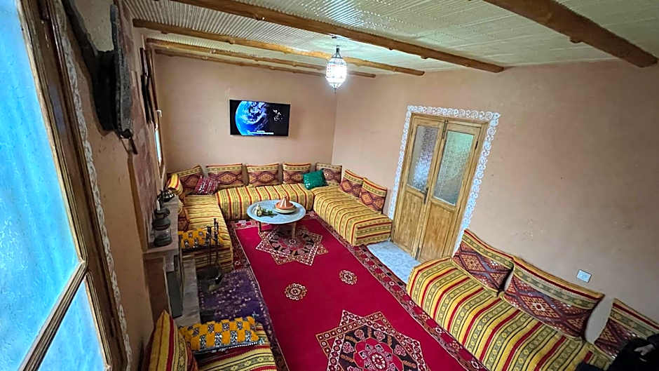 Villa Mouloud, Authentic Amazigh Family Villa, Fireplace & Garden