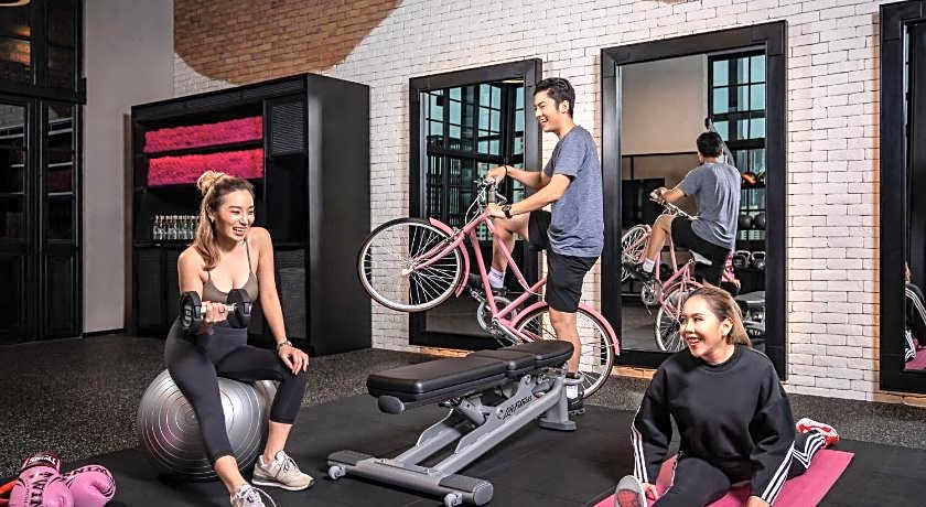 Moxy Bangkok Ratchaprasong