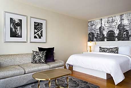 Room, 1 King Bed with Sofa bed, Balcony (1 King Bed and 1 Double Sofa Bed)