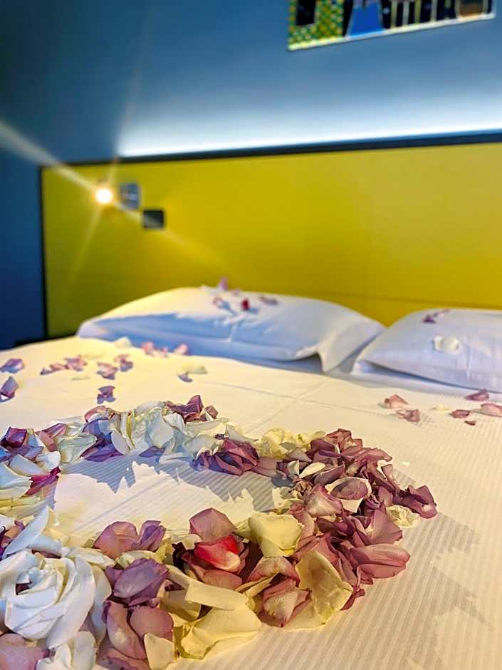 Vela di Soleville camere con e senza vista lago con ristorante & pizzeria