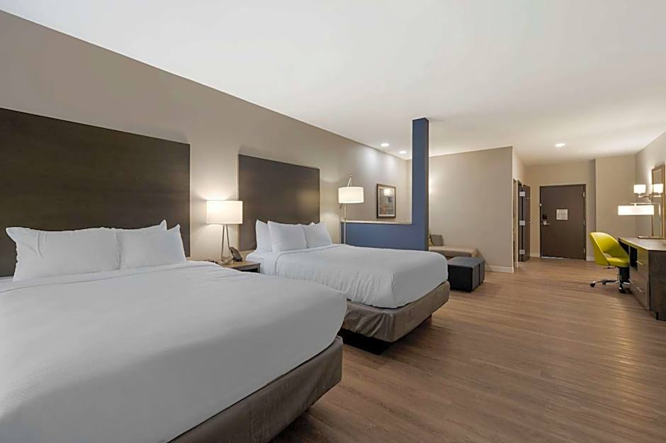 Comfort Suites Cincinnati University - Downtown