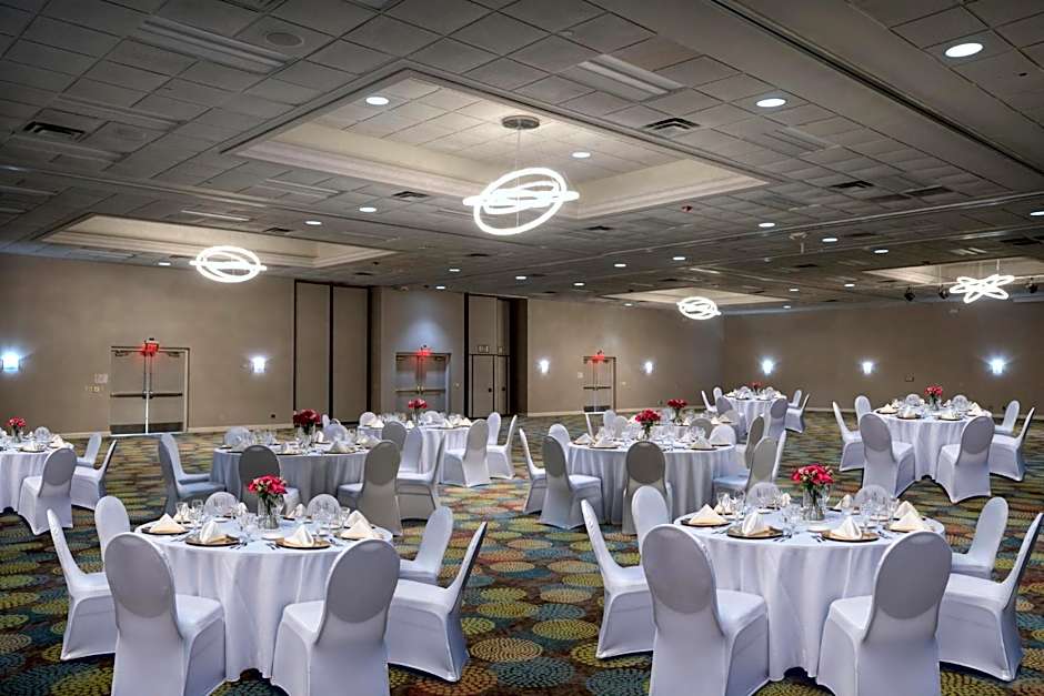 Holiday Inn Express Janesville-I-90 & US Highway 14 By IHG