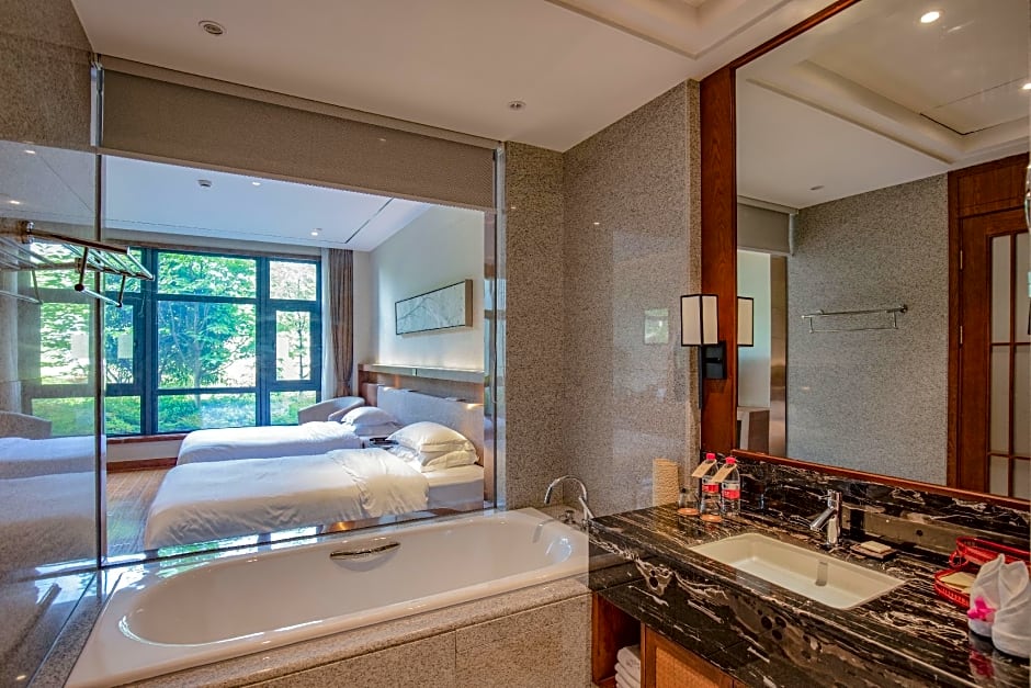 Kuaiji Mountain Yangming Hotel