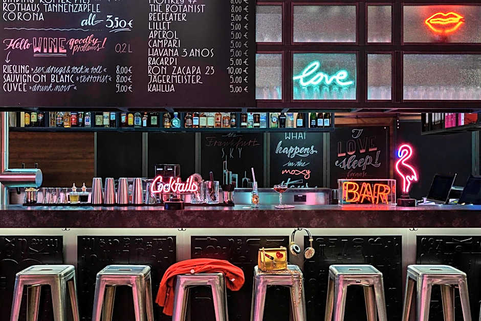 Moxy by Marriott Frankfurt City Center