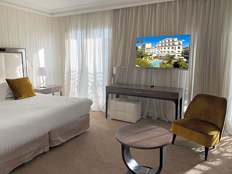 Hotel Le Canberra