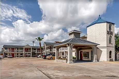 Econo Lodge - near Houston Medical Center-NRG Park