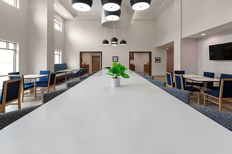 Hampton Inn By Hilton And Suites Saginaw