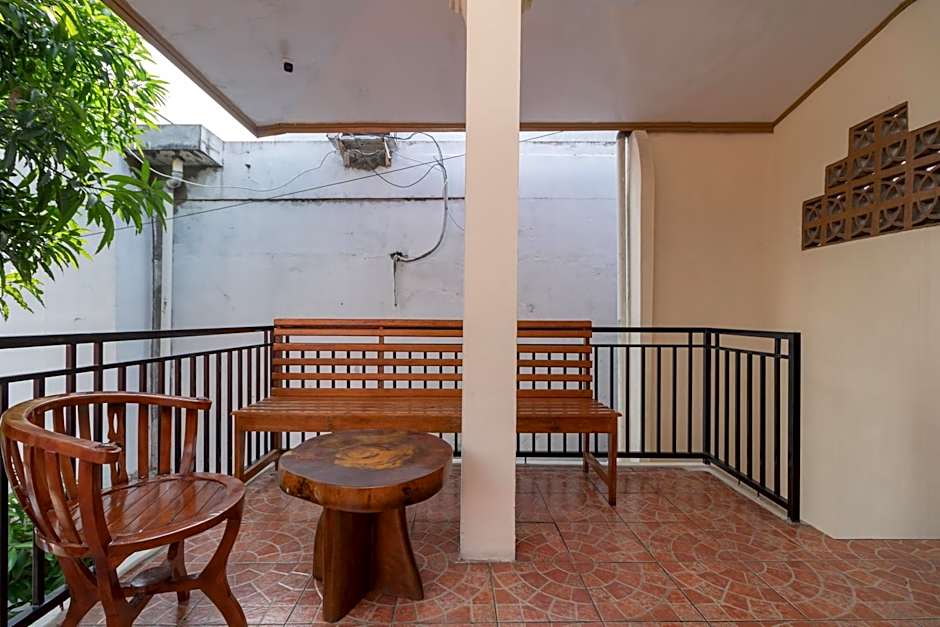 RedDoorz near RS Awal Bros Sudirman Pekanbaru