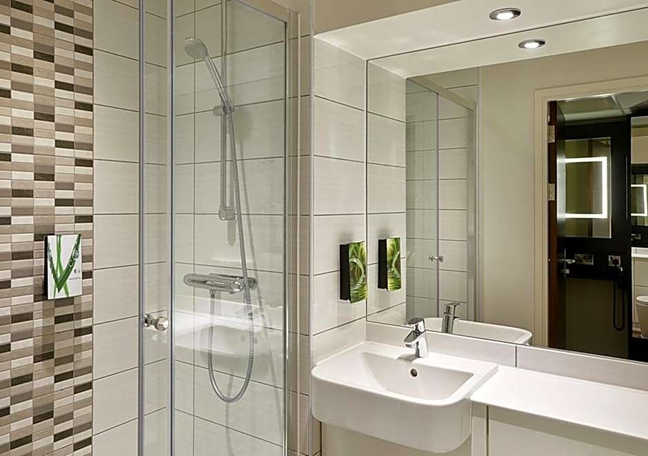 Fortune Hotel Huddersfield-Halifax M62 JcT24