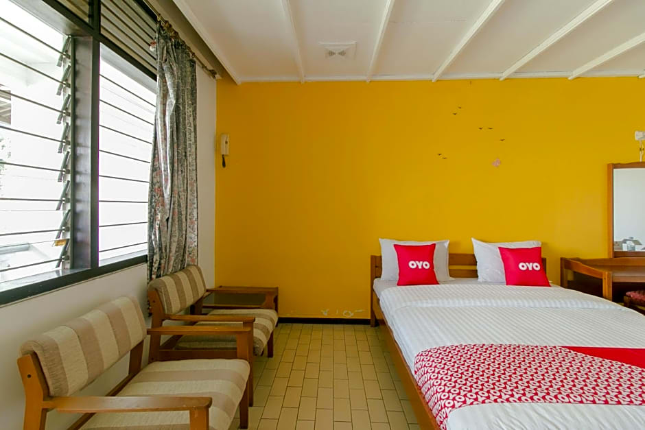 OYO 1996 Koneng Hotel