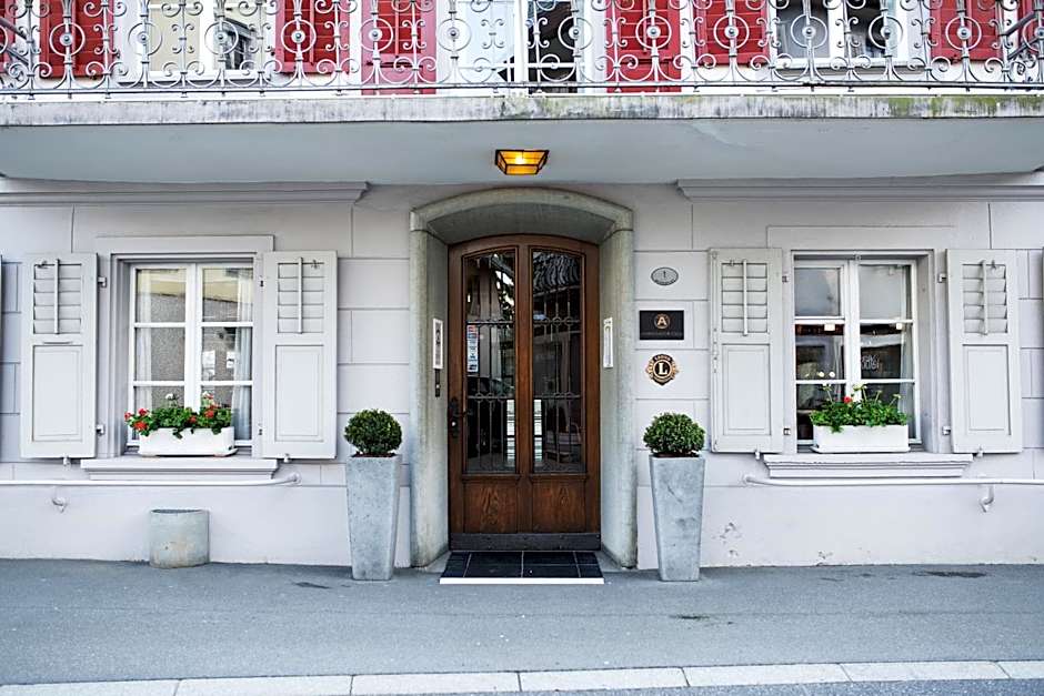 HOTEL & RESTAURANT Mohren