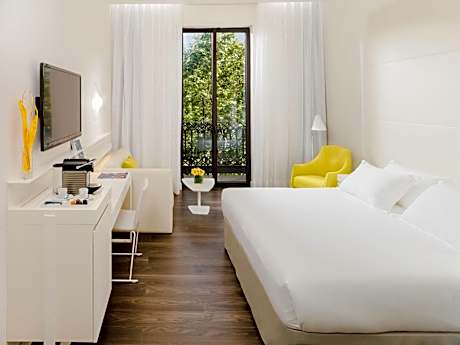 Triple Room (2 Adults)