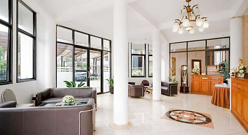 Tripletree Sinergi Hotel Tretes