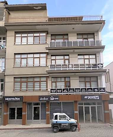 Hostelida