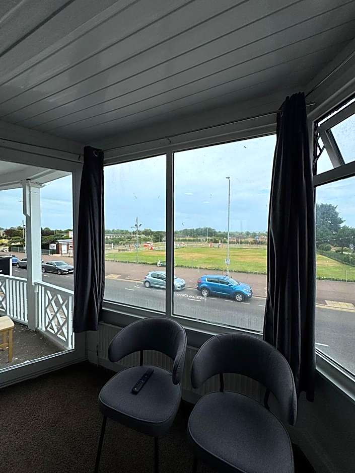 Sea Side Hotel