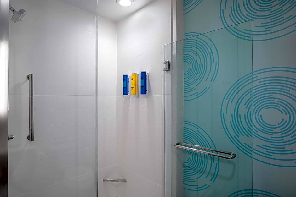 Tru by Hilton Anderson