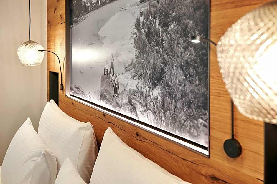 Hotel Auf der Gsteig GmbH