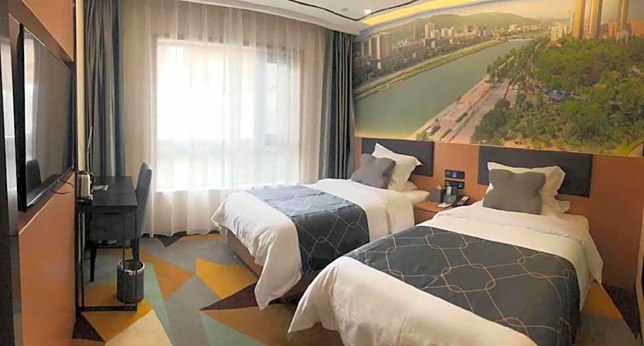 Chonpines Hotels· Tianshui Lantian City Square