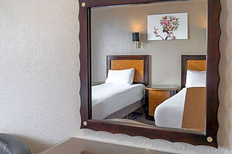 Sea View Twin Room