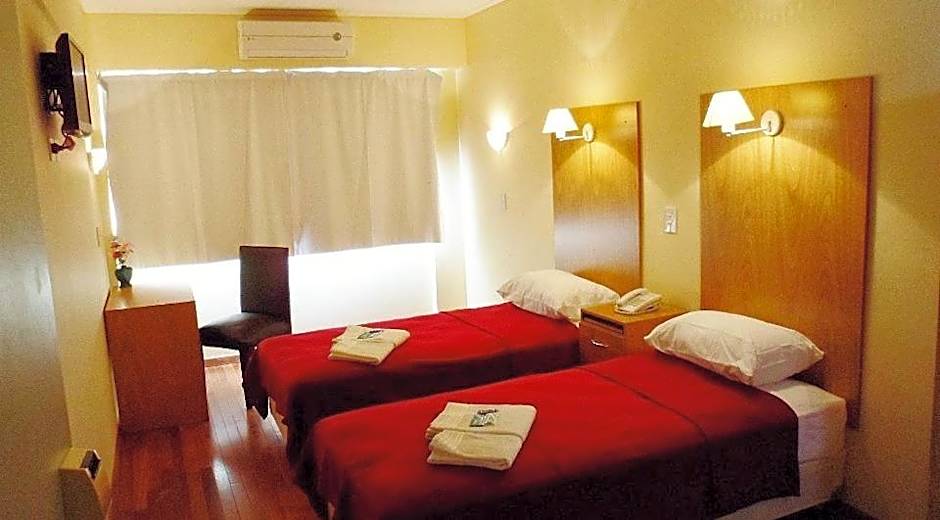 Juramento de Lealtad Townhouse Hotel