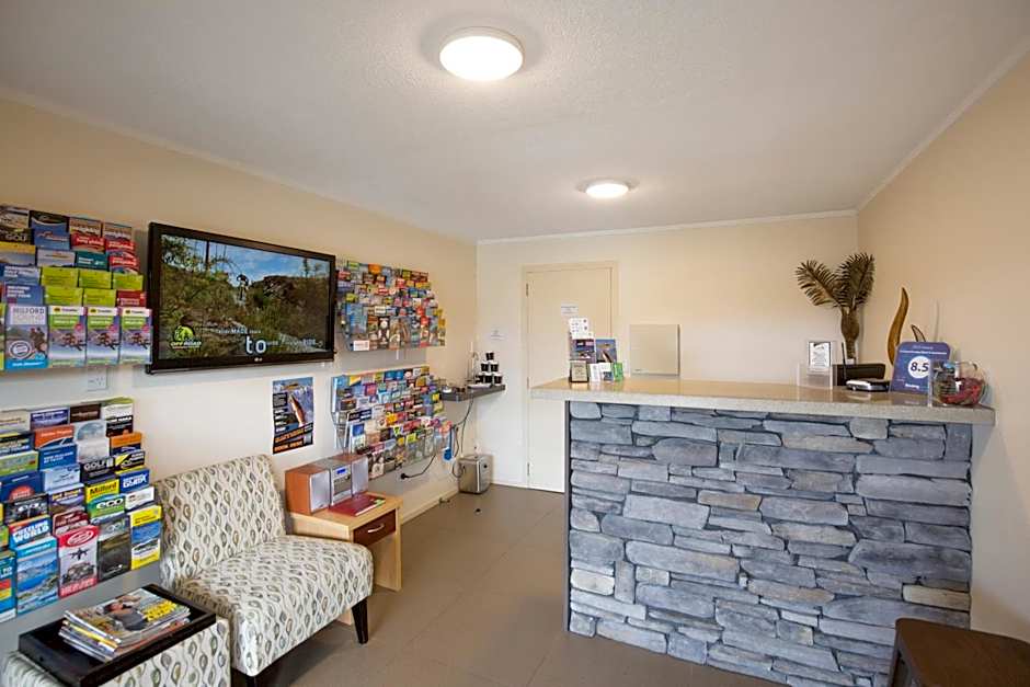 Lomond Lodge Motel & Apartments