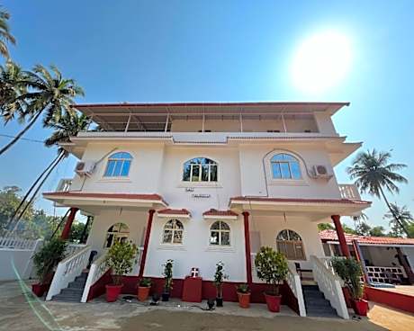 La Paulo's Beach Resort Morjim Goa