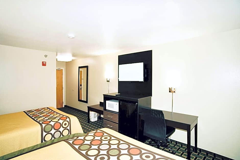 Super 8 by Wyndham Crossville TN
