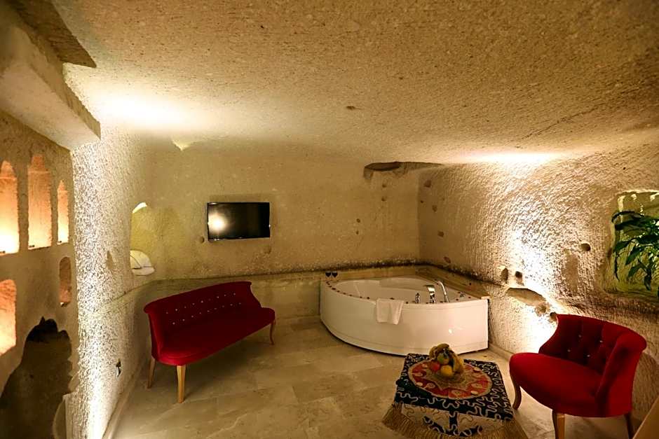 Abu Hayat Cave Suites