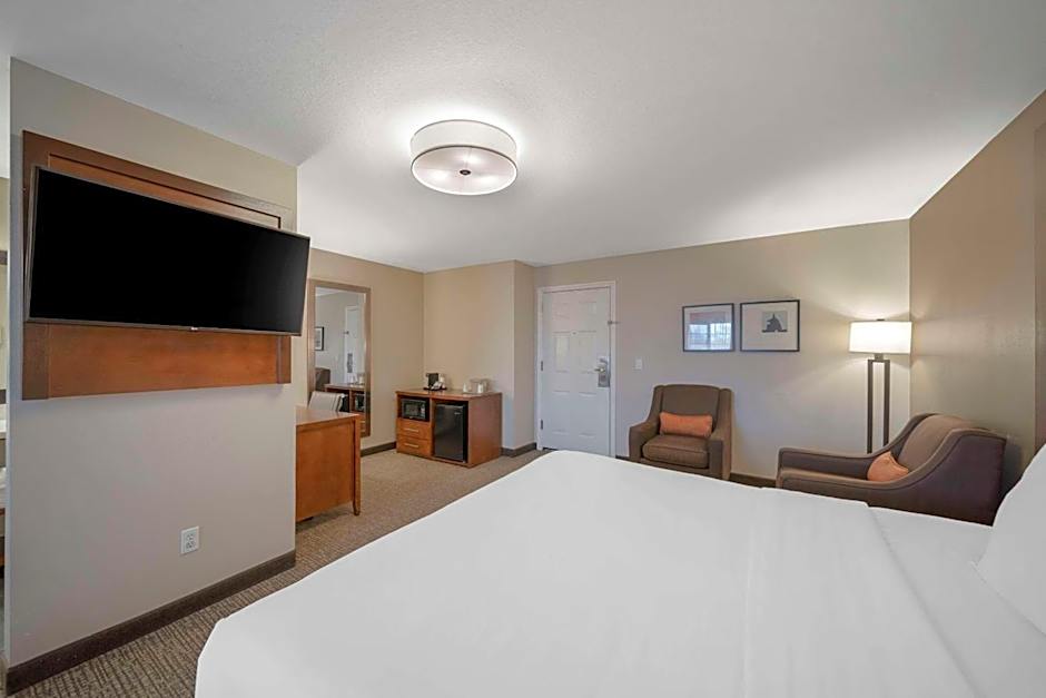 Comfort Suites Red Bluff Near I-5