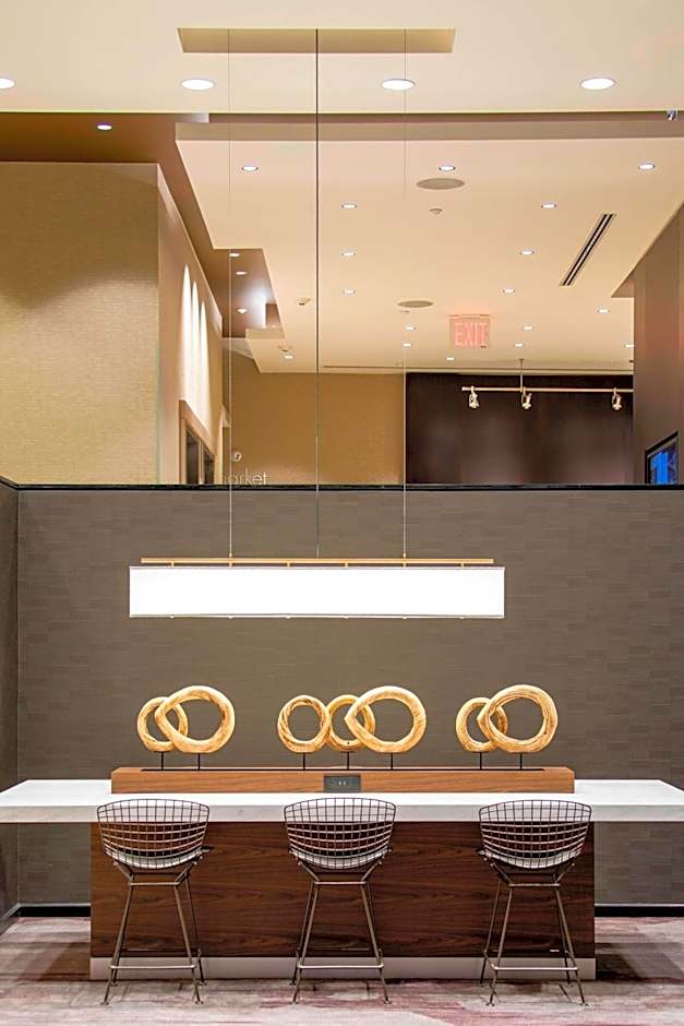 Courtyard by Marriott New York Queens/Fresh Meadows