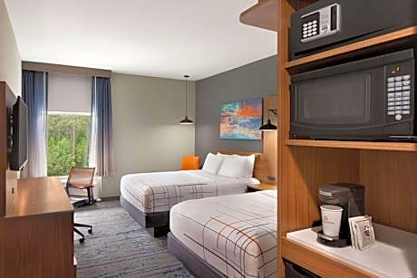 Queen Room with Two Queen Beds - Non-Smoking