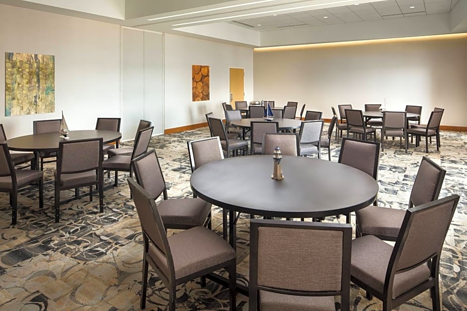 Courtyard by Marriott Erie Bayfront