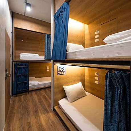 Bed in 4-Bed Mixed Dormitory Room