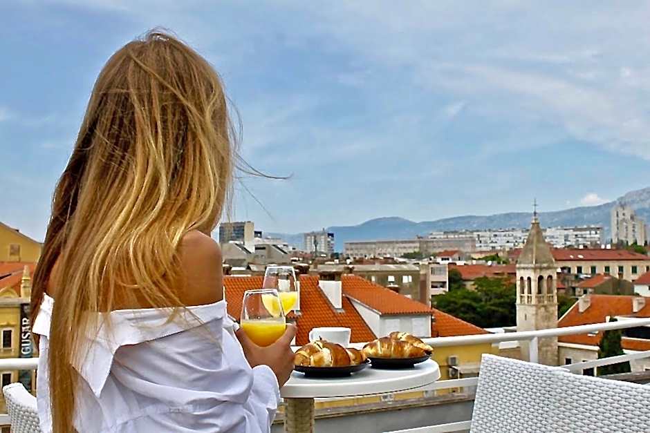 Plaza Marchi Old Town