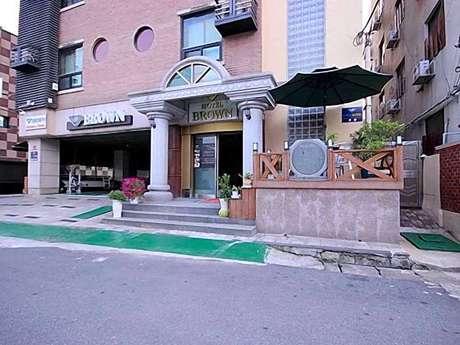 Brown Hotel