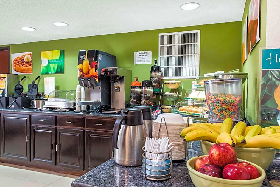 Quality Inn & Suites Anderson I-69