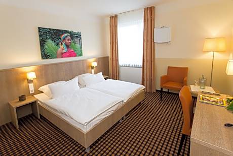 Saterländer Hof bei Nico