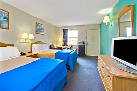 2 double beds mobility accessible room non-smoking