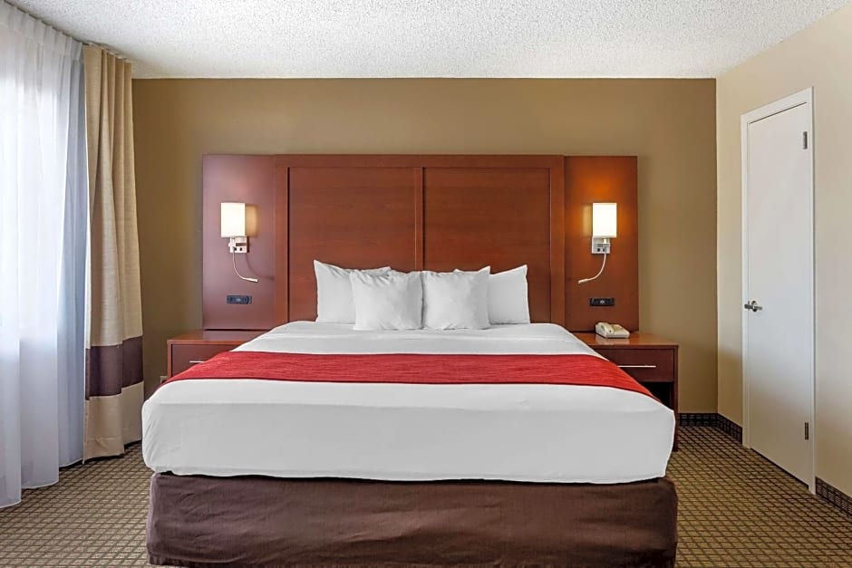 Comfort Inn & Suites Rochelle - DeKalb