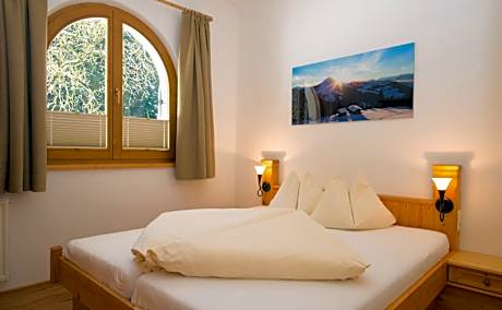 Three-Bedroom Apartment (8 Adults)