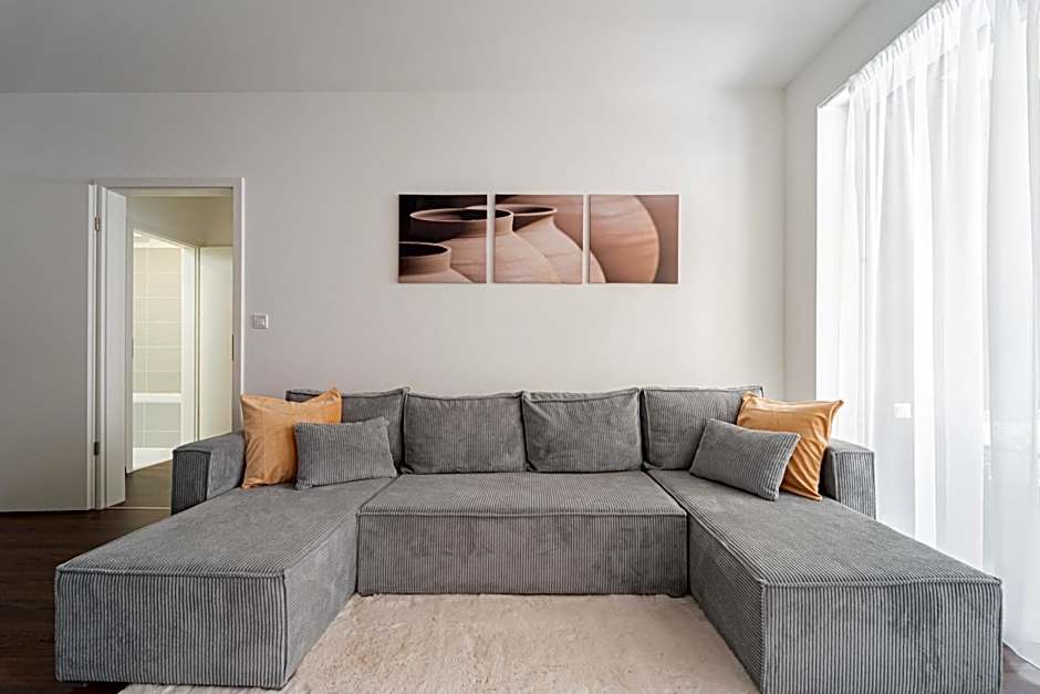 WestSide Garden Apartments by FirstHost