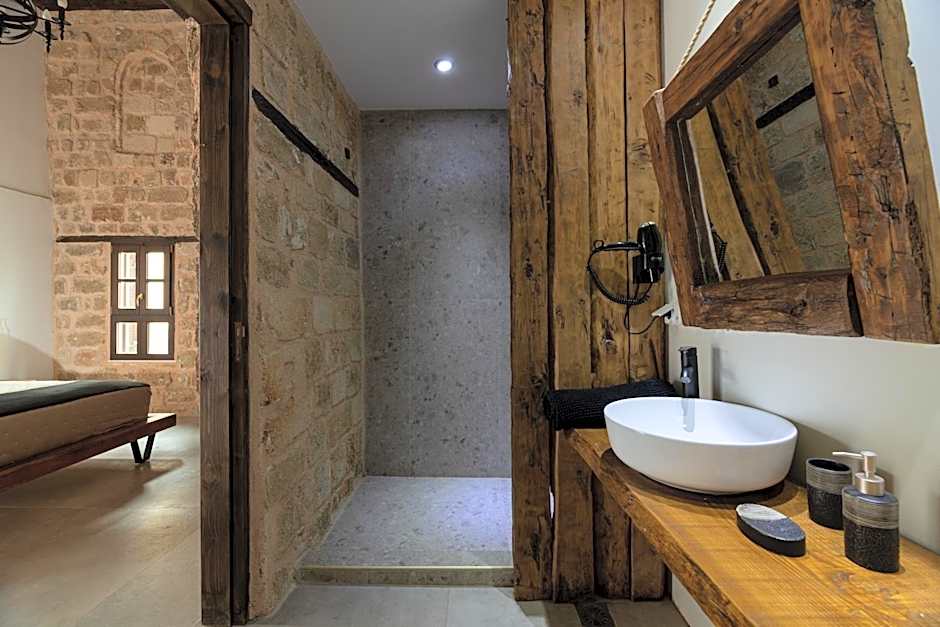 Ancient Knights Luxury Suites