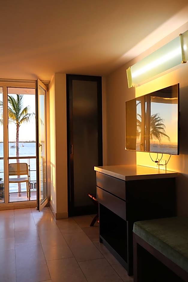 Seven Crown La Paz Malecon