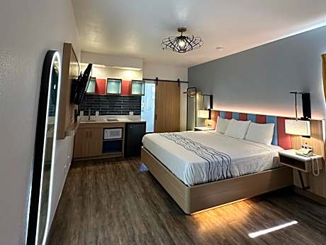 Superior King Room - Non-Smoking