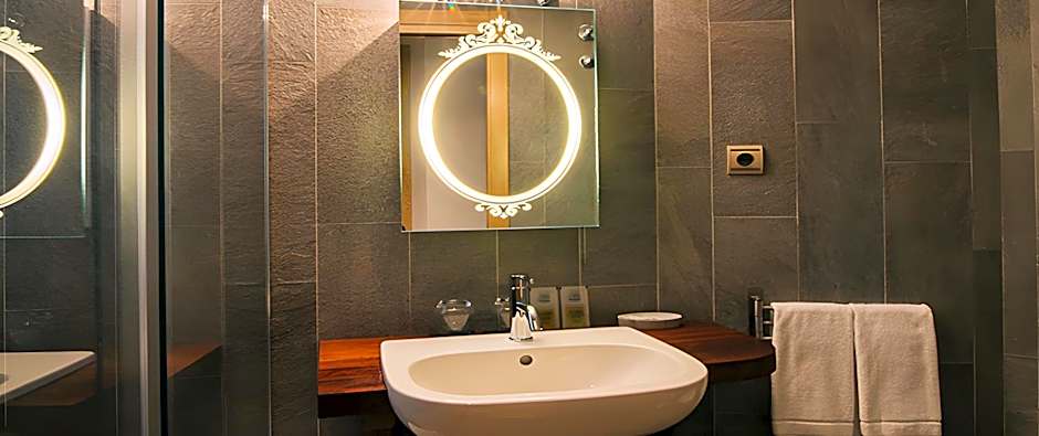 Hotel Quercus Tierra