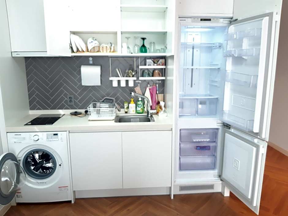 SunriseHotel JuniorSuite room11F Ocean view, Netflix O