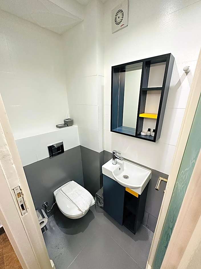 La Petite Maison Hotel