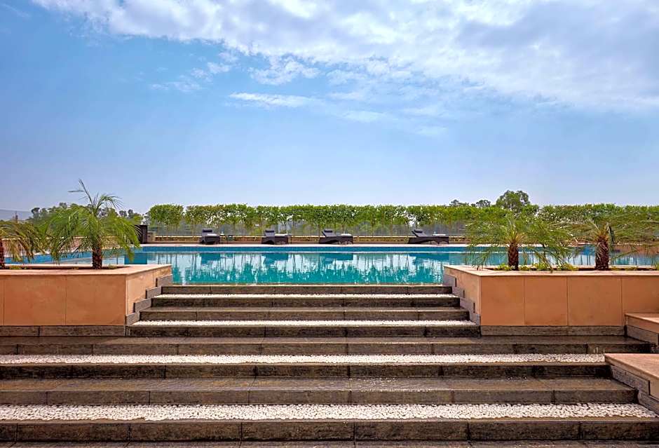Hyatt Regency Chandigarh, Elante Mall